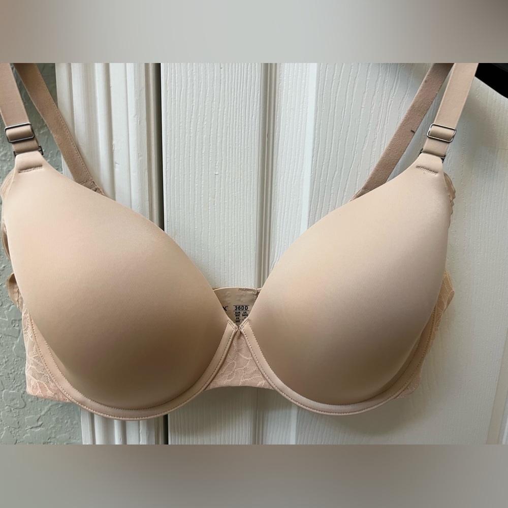 Spanx Nude Pillow Cup Push Up Bra 36DD. Never worn.